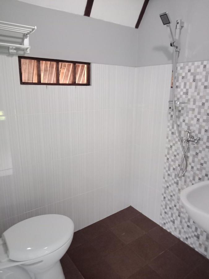 Joglopari Guesthouse Room 2 Bukan Untuk Pasangan Non Pasutri Cepit Exterior photo